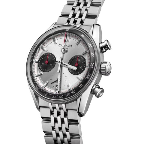 TAG Heuer horloge met een kast in staal, met een wijzerplaat in het zilver en een diameter van 39 mm