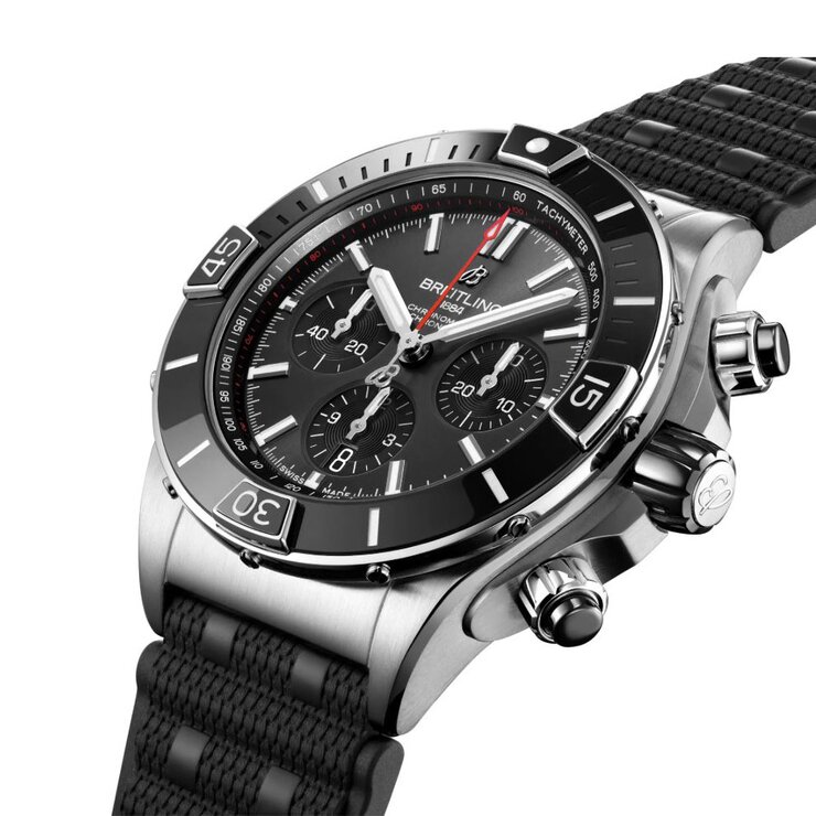 Breitling horloge met een kast in staal, met een wijzerplaat in het grijs en een diameter van 44 mm