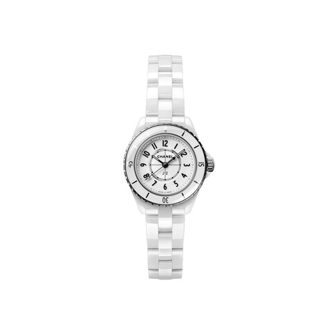 montre CHANEL avec un boîtier en céramique, un cadran blanc et un diamètre de 28 mm