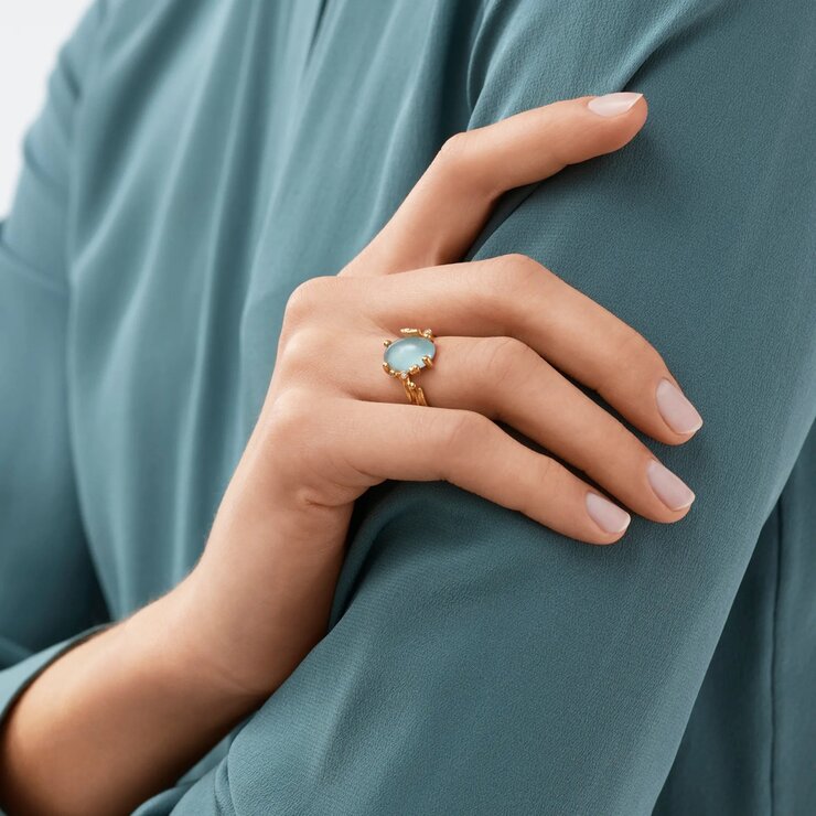 Ole Lynggaard ring in geel goud 18kt met aquamarijn omringd door briljanten van 0,02 karaat