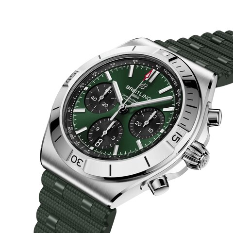 Breitling horloge met een kast in staal, met een wijzerplaat in het groen en een diameter van 42 mm