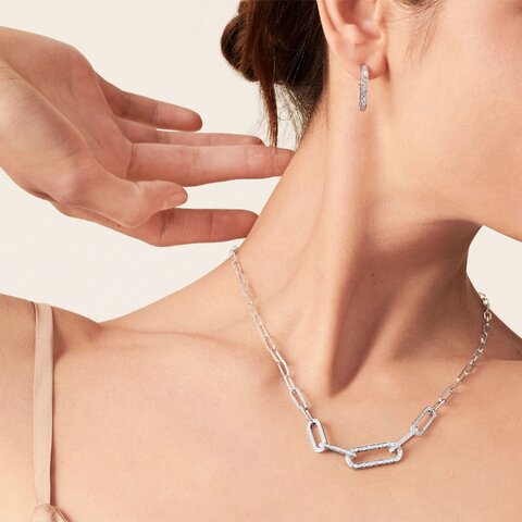 collier dinh van en or blanc 18 ct avec brillant de 0.52 carat