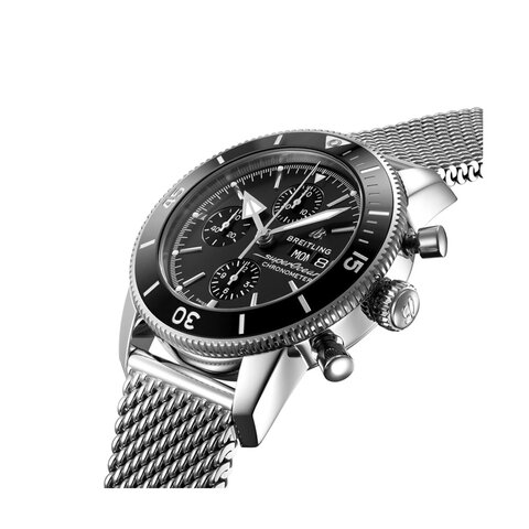 Breitling horloge met een kast in staal, met een wijzerplaat in het zwart en een diameter van 44 mm