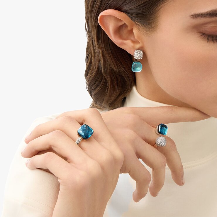 Pomellato oorringen in rosé goud 18kt met topaas blauw omringd door briljanten van 1,50 karaat