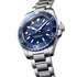 montre Longines avec un boîtier en acier, un cadran bleu et un diamètre de 42 mm - thumb