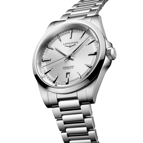 Longines horloge met een kast in staal, met een wijzerplaat in het zilver en een diameter van 41 mm