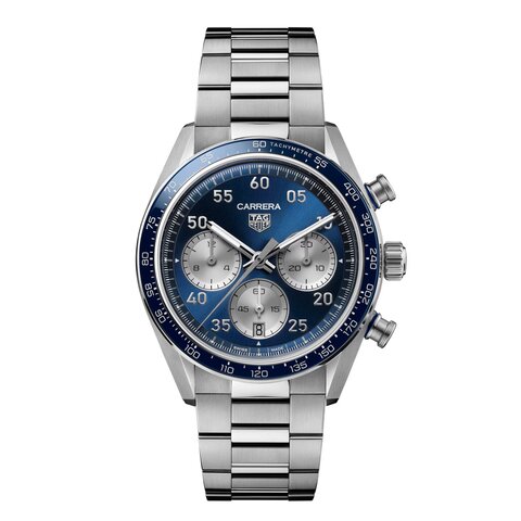 montre TAG Heuer avec un boîtier en céramique sur acier, un cadran bleu et un diamètre de 42 mm