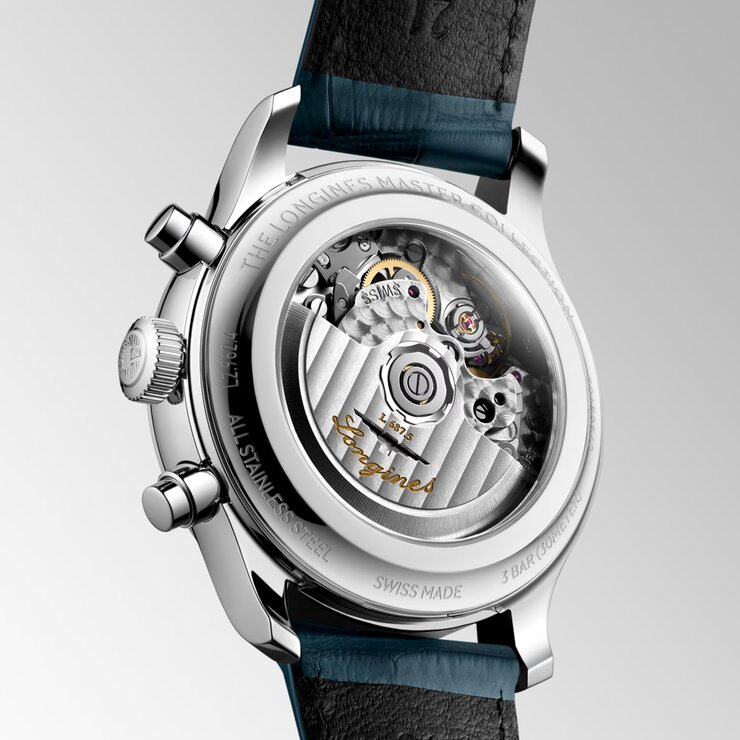 Longines horloge met een kast in staal, met een wijzerplaat in het zilver en een diameter van 41 mm