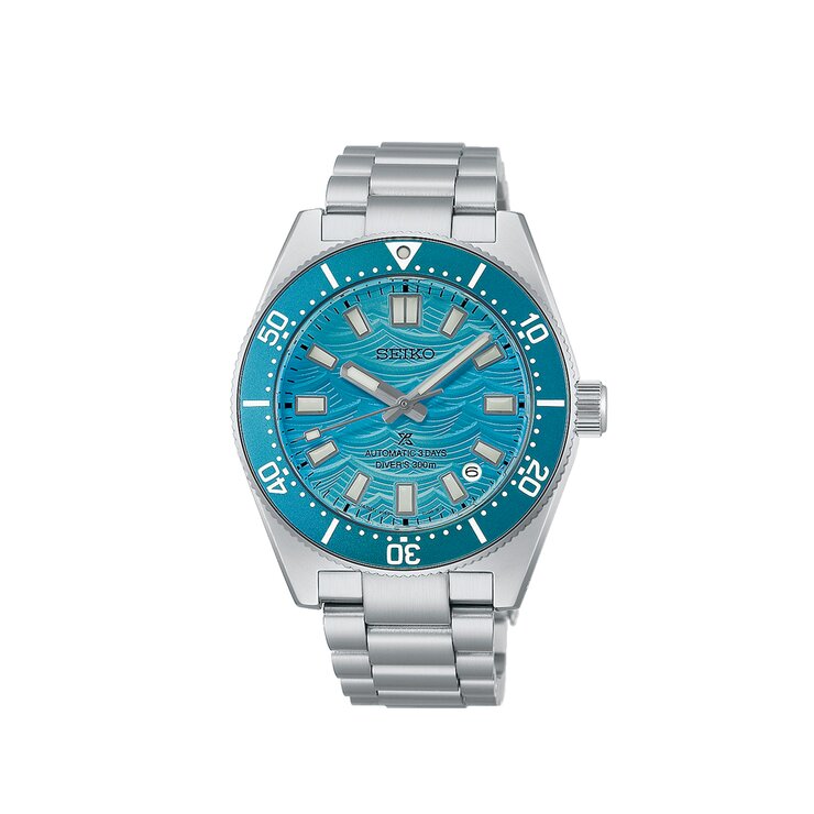 Seiko horloge met een kast in staal, met een wijzerplaat in het blauw en een diameter van 40 mm